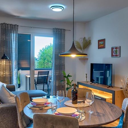 Art Apartment Monvidal Pula Exteriér fotografie