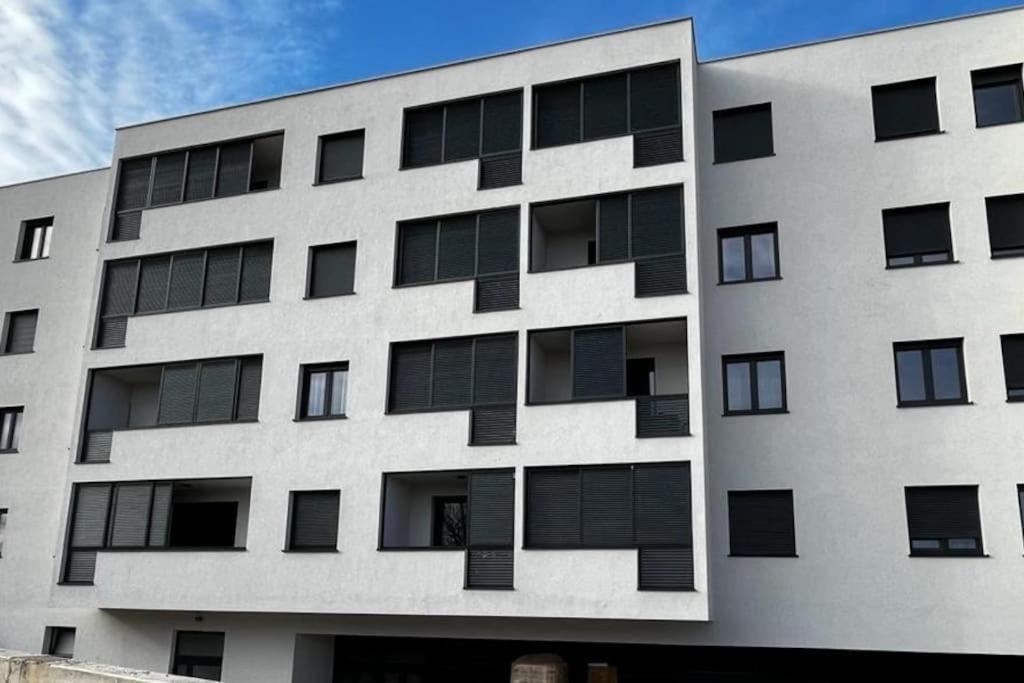 Art Apartment Monvidal Pula Exteriér fotografie